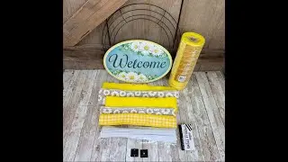 Making a Thin Welcome Daisy Wreath from a kit by Sweet Aria Decor