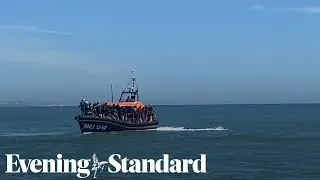 Small boat arrivals continue as Channel crossings set to top 17,000