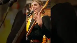 'Everspring' (solo) live in store at Derringers Music 🎸