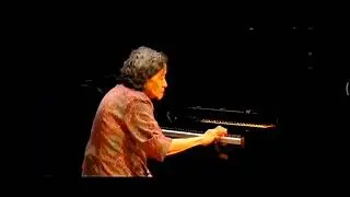 88-year-old Wu Yili from China performs Liang Zhu solo on piano