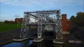 L'ascenseur hydraulique no1 &agrave; La Louvi&egrave;re