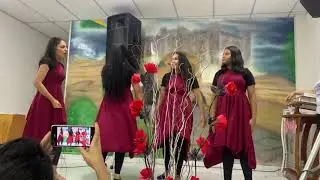 Coreografia Árvore Cortada ( Valesca Mayssa) - Grupo ministério Além do Véu
