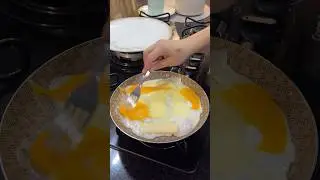 Tapioca com queijo e ovo