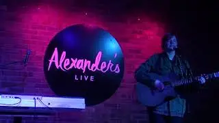 Kate McCullough - Sunrise (Cover) @Alexanders Live Chester