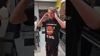 Dummies Try Dried Carolina Reapers! 