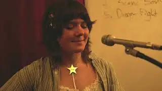 Mae Powell - Comes In Waves [LIVE AT PORTAGE LOUNGE]