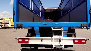 Nostokapelliper&auml;vaunu / Uplift curtain trailer with sliding roof.