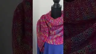 Tuch handgestrickt aus handgef&auml;rbte Wolle