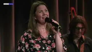 (5909) Nancy Karine Eikeland Sangolt: Det namnet eg kviskrar  (Trygve Bjerkrheim)