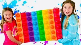 Sisters Play POP IT CHALLENGE