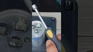 How to discharge a capacitor #capacitor #repair #diy #tip #tips #tiktok #instagram #hvac #repairs