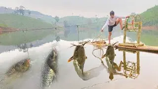 How to make a fish trap on a boat using bamboo, the best survival skills on the lake#aqua #fishtrap