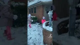 Fighting with my dad ! Snow storm Oklahoma City 2021