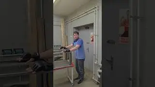 Чуть не спалился. Надеюсь прокатило. Я в душе боксер. Главное работать в перчатках
