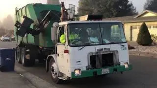 Redwood Empire Disposal: Heil Split-Body Rapid Rail Garbage Truck