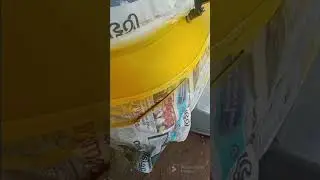 3 wheeler autorickshaw yellow colour painting #spray #colourpainting #spraypaint #paintingstyles#car
