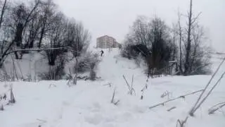 Downhill on a sled and snowboard company - 2. Спуск на санях и сноубордах компанией - 2.