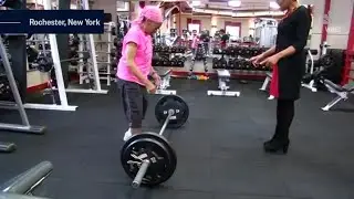 82-year-old powerlifter beats up burglar