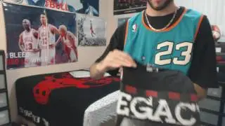 Unboxing: Tupac Shakur Legacy Graphic T-Shirt (1080p)