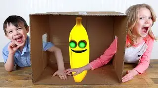 What's in the Box!? Roblox Villains Challenge! With Roblox Banana Eats IRL!