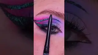 graphic duochrome #makeupshorts #makeuptutorial #eyemakeup #eyemakeuptutorial