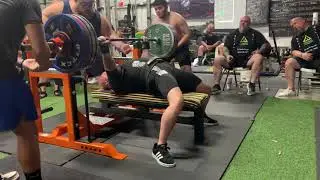 Masters 2 - 220 lb Men&rsquo;s Unlimited division All Time World Record of 722 lbs