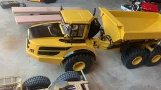 1/14 hydraulic construction/Volvo A60H articulating dump truck. Walk around and weigh in.