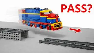 Поезд LEGO Technic перепрыгивает через поврежденные рельсы &ndash; сможет ли он преодолеть этот участок...