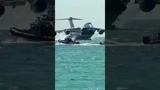 Cargo Plane Sea Emergency Landing