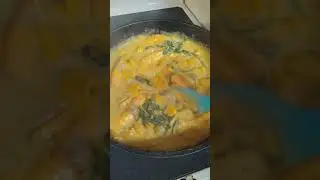 coconut cream with shrimp squash and spinach