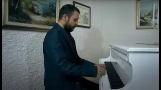 Erc&uuml;ment &Ccedil;&ouml;zer Piano | Behzat &Ccedil; Jenerik COVER | Canlı Takılmaca