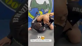 Shoulder Pin Williams Guard Choke 🔥🤯 #shortsvideo #jiujitsu #grappling