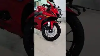 Kitne log ki Ye Dream bike hai ? New 2026 Yamaha R15 v4 in red colour #bike #shorts #trending #r15v4