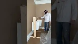 The easiest way to spray doors 🙌🏻 #diy #handyman #painter #construction