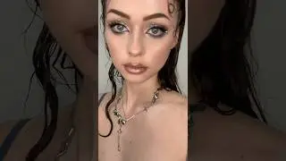 SIREN MAKEUP 🧜&zwj;♀️🖤 #youtubeshorts #makeup #makeuptutorial #siren #mermaid #transformation