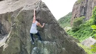 Fairhead Bouldering - The Letter M - 6a