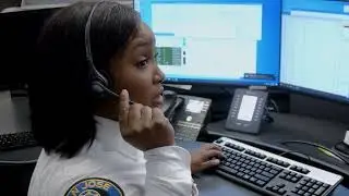 My Job in 60 Seconds -  911 Call Taker