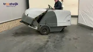 Nilfisk SR 1601 - opzit veegmachine - auction 38509