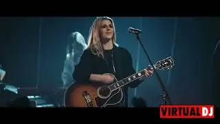 “Hillsong Worship Mix – Deep Soaking, Healing & Revival Atmosphere”