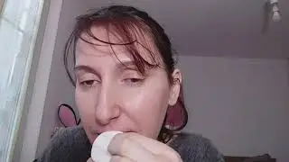 J'enlève mes piercing pour passer mon scanner et bien sur je les remets pas facile