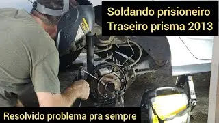 Prisioneiro traseiro  Prisma 2013 estourado ou espanado.
