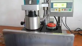 Benchtop vacuum capping machine