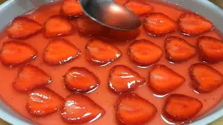 Нежнейший десерт с ягодами, идеальный вариант на завтрак.