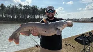 BIG Blue Catfish Takes Off With Our KASTKING SHARKY 3! #catfishing #sharky3 #teamkastking