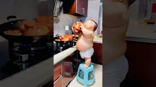 OMG😱Baby EATING CHICKEN🍗😱👻#shorts #tiktok #london #uk #saruaathish #funny#comedy#babyeating#asmr