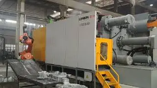 LANSON Large plastic injection molding machine 2500 ton
