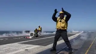 Uma Pista de Pouso em Alto Mar!!