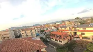 Dopo aver volato con un miniwhoop , si sfoga un po&rsquo; con lui. Lockdown, zona Rossa