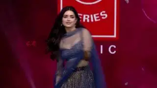 Bhagyashri Borse Dances to Chinni Gundelo Song @ Andhra King Taluka Musical Concert | Ram Pothineni