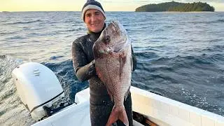 Охота с гарпуном в одиночку в открытом море на рифовых рыб.